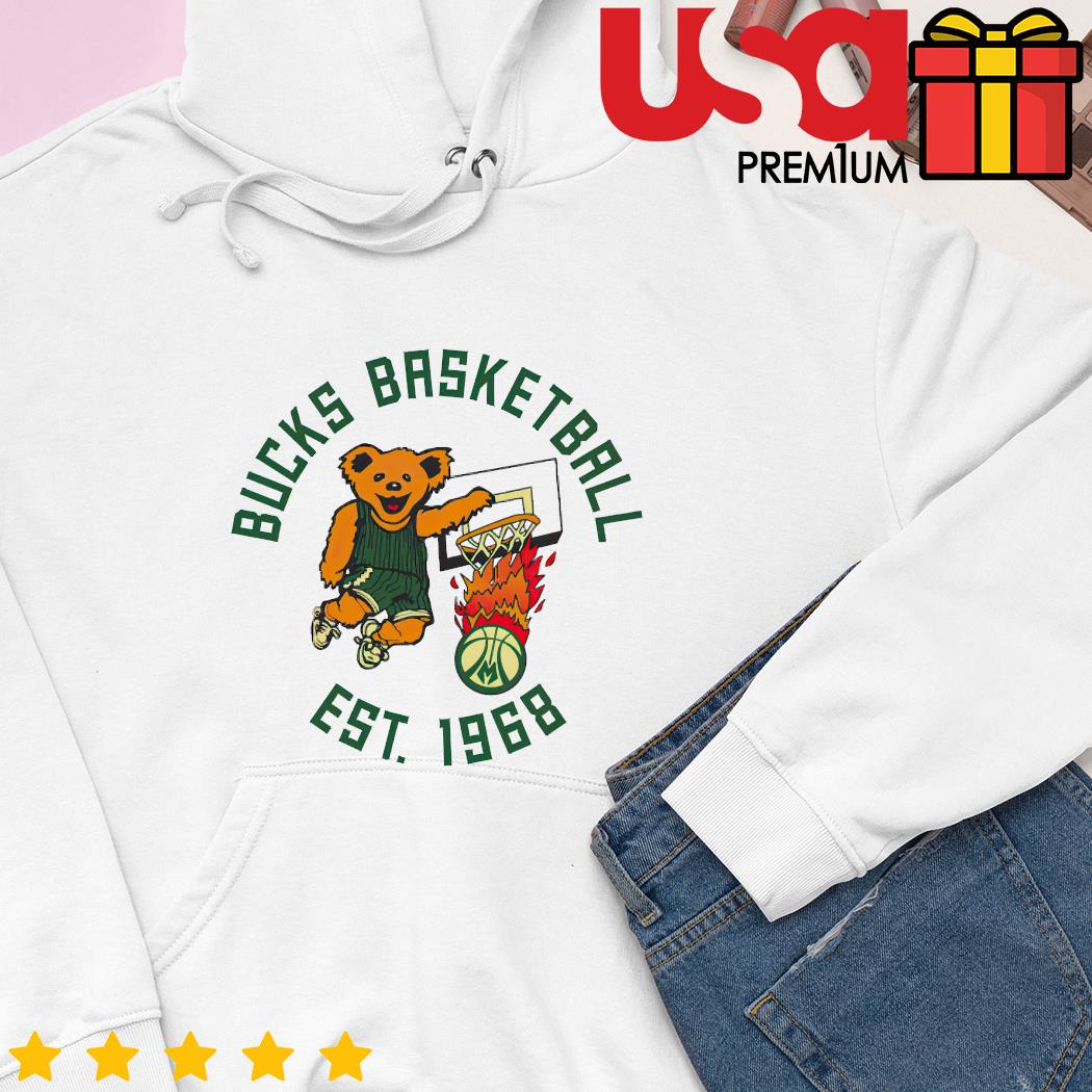 Vintage Nba Milwaukee Bucks Logo Sweatshirt Basketball Shirt 2022