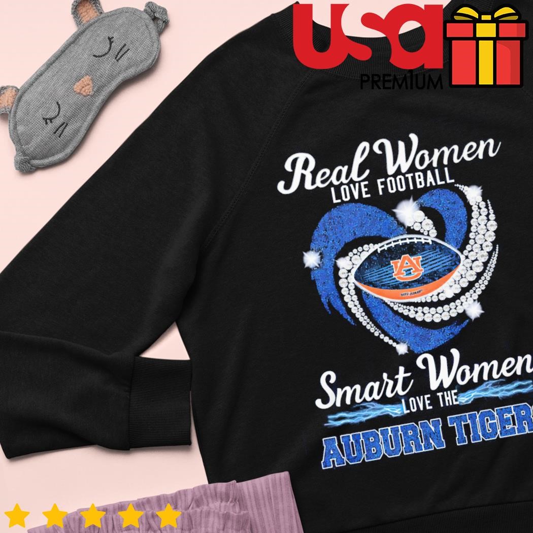 Real Women Love Football Smart Women Love The Chicago Bears Tshirt, hoodie,  sweater, long sleeve and tank top